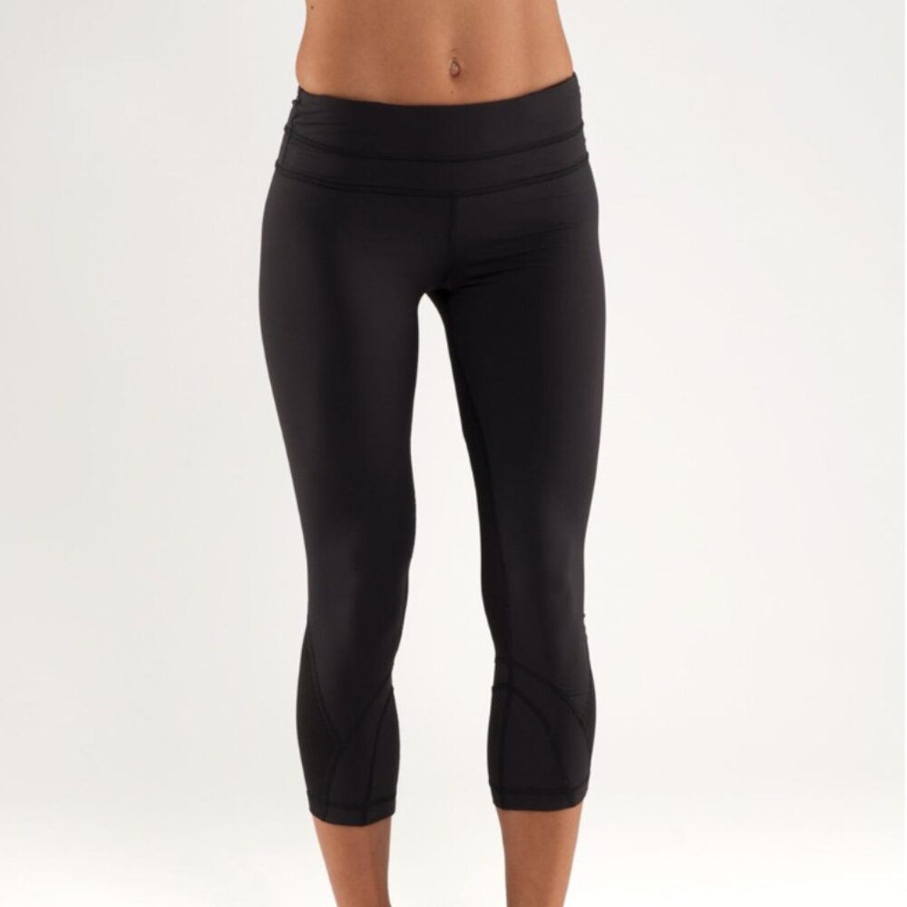 Lululemon Crop Leggings Women's 8 Black Side Zipper Pocket Activewear Yoga